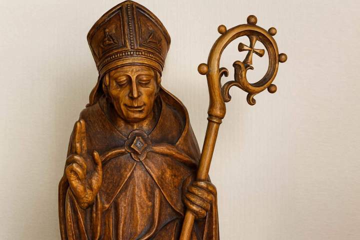 Réalisation statue en bois Cergy-Pontoise