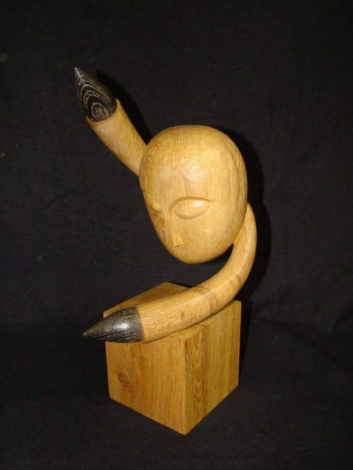 Réalisation de statues en bois Cergy-Pontoise